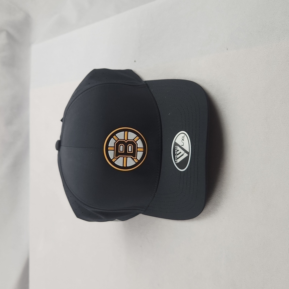 Officially Licensed GearBoston Bruins Levelwear Zeta Flex Hat - Black  L/XL